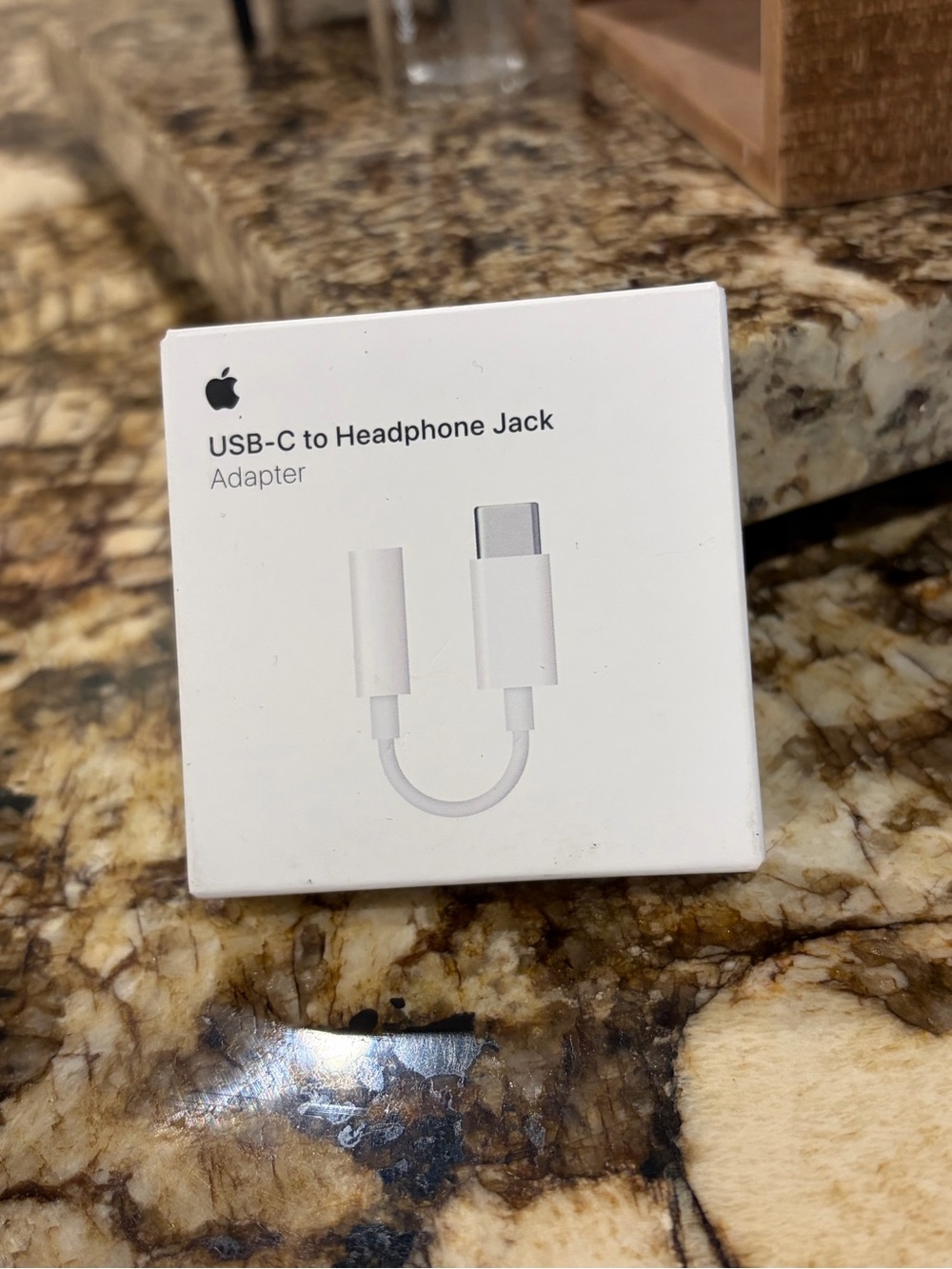 Apple USB-C to 3.5mm headphone jack adapter